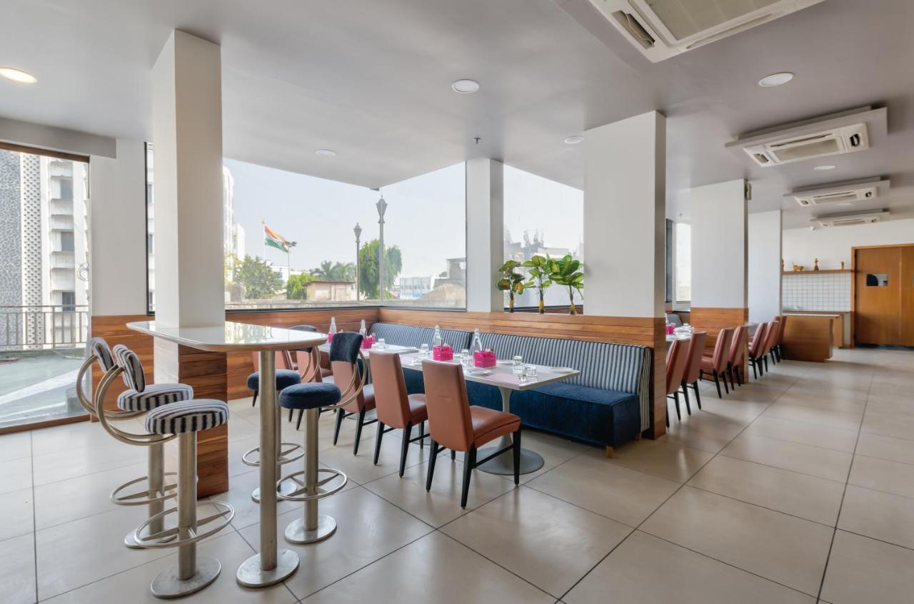 Ginger Surat City Centre מראה חיצוני תמונה